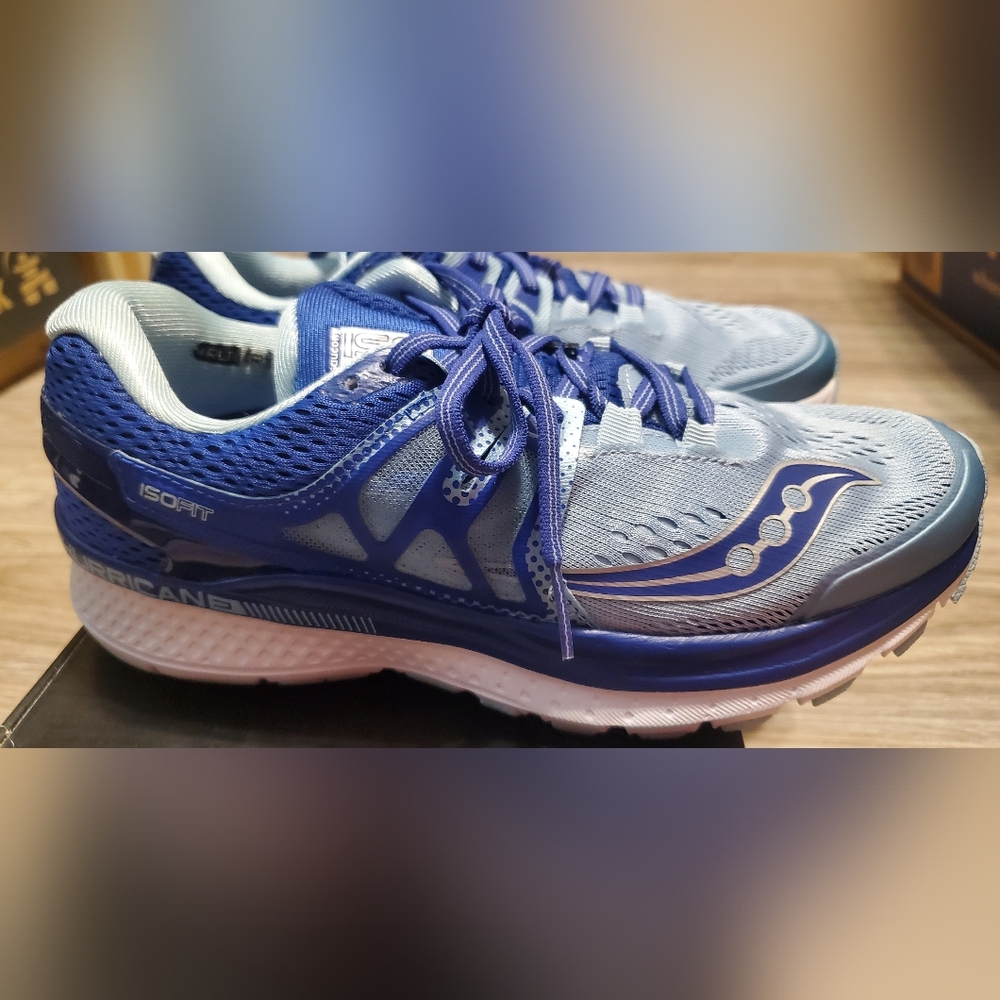 Women's Saucony 6.5 fit (size 7) - Picture 8 of 10